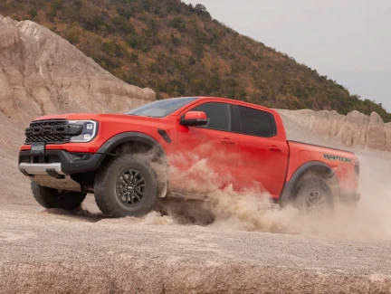 me-deskop-mobile-01-3columscards-raptor