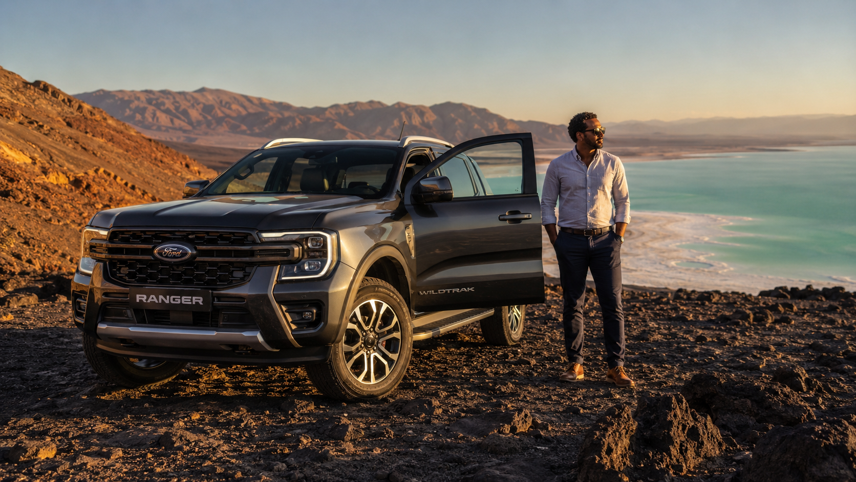 Ford Ranger Double Cabine Wildtrak garé sur le plateau volcanique du Lac Assal à Djibouti
