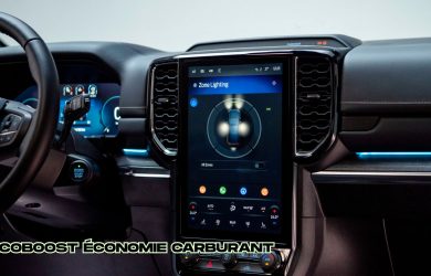 Intérieur de Ford affichant Ford EcoBoost Économie Carburant