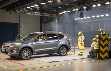 Les systèmes de sécurité avancés Ford airbags test collision