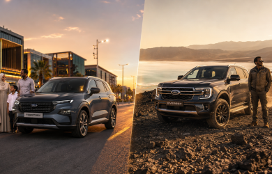 Ford Territory vs Ford Everest côte à côte à Djibouti, comparatif SUV Ford en paysage urbain et volcanique